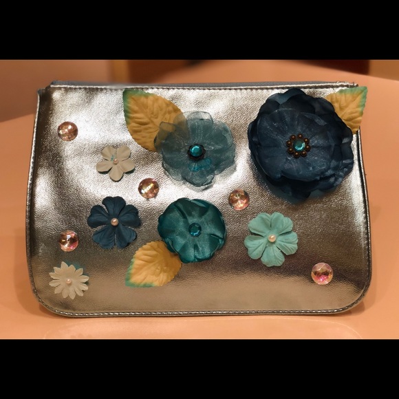 Silver Blue Purse - Picture 5 of 5